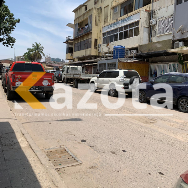 Vivenda V5 com Anexo T2 – Bairro Azul | Centro de Luanda