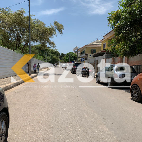 Vivenda V5 com Anexo T2 – Bairro Azul | Centro de Luanda